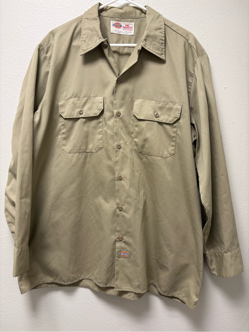 Dickies Men Beige Twill Long Sleeve Button Front Work Shirt 17-17 1/2 x 34/35